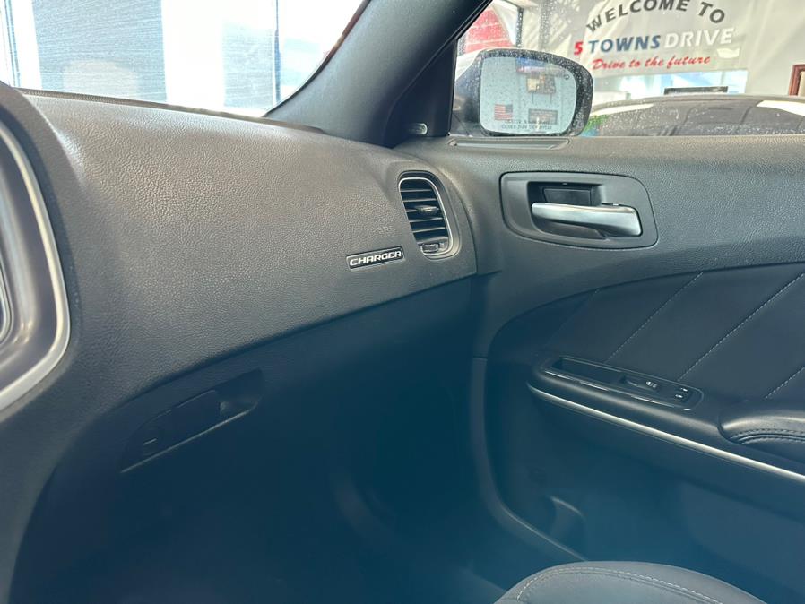 2021 Dodge Charger Hemi R/T RWD, available for sale in Inwood, New York | 5 Towns Drive. Inwood, New York 2021 Dodge Charger Hemi R/T RWD, available for sale in Inwood, New York | 5 Towns Drive. Inwood, New York