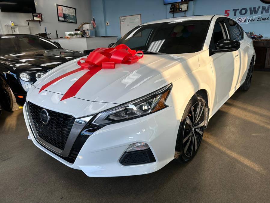 2019 Nissan Altima 2.5 SR Sedan, available for sale in Inwood, New York | 5 Towns Drive. Inwood, New York 2019 Nissan Altima 2.5 SR Sedan, available for sale in Inwood, New York | 5 Towns Drive. Inwood, New York
