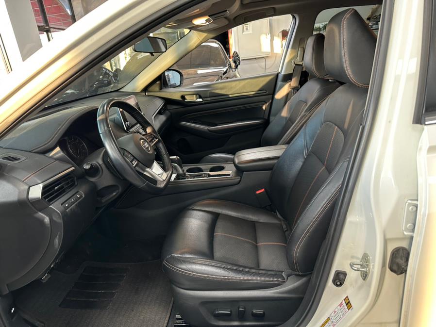 2019 Nissan Altima 2.5 SR Sedan, available for sale in Inwood, New York | 5 Towns Drive. Inwood, New York 2019 Nissan Altima 2.5 SR Sedan, available for sale in Inwood, New York | 5 Towns Drive. Inwood, New York