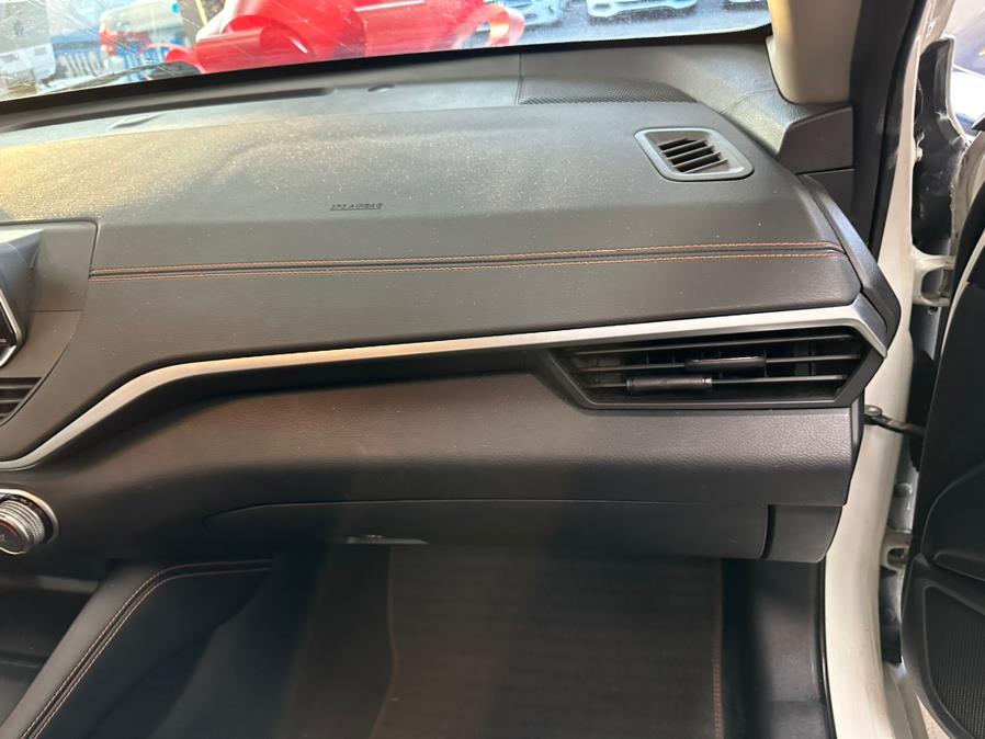 2019 Nissan Altima 2.5 SR Sedan, available for sale in Inwood, New York | 5 Towns Drive. Inwood, New York 2019 Nissan Altima 2.5 SR Sedan, available for sale in Inwood, New York | 5 Towns Drive. Inwood, New York