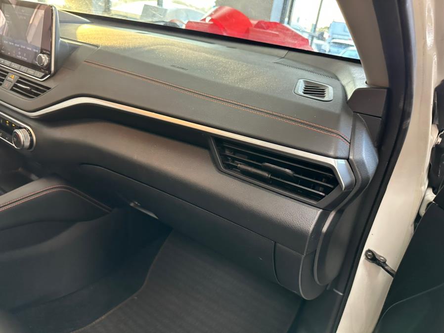 2019 Nissan Altima 2.5 SR Sedan, available for sale in Inwood, New York | 5 Towns Drive. Inwood, New York 2019 Nissan Altima 2.5 SR Sedan, available for sale in Inwood, New York | 5 Towns Drive. Inwood, New York