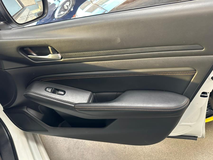 2019 Nissan Altima 2.5 SR Sedan, available for sale in Inwood, New York | 5 Towns Drive. Inwood, New York 2019 Nissan Altima 2.5 SR Sedan, available for sale in Inwood, New York | 5 Towns Drive. Inwood, New York