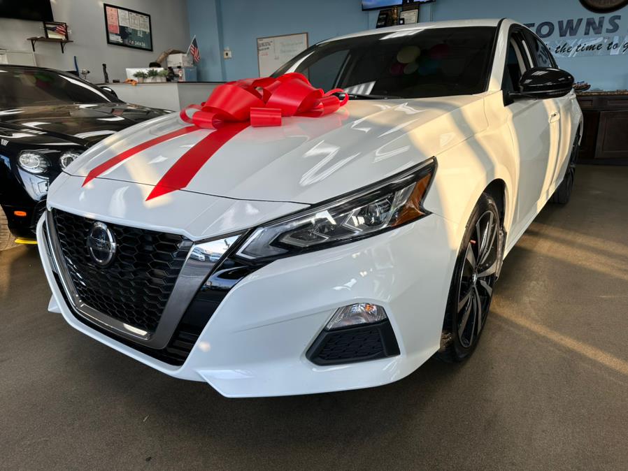 2019 Nissan Altima 2.5 SR Sedan, available for sale in Inwood, New York | 5 Towns Drive. Inwood, New York 2019 Nissan Altima 2.5 SR Sedan, available for sale in Inwood, New York | 5 Towns Drive. Inwood, New York