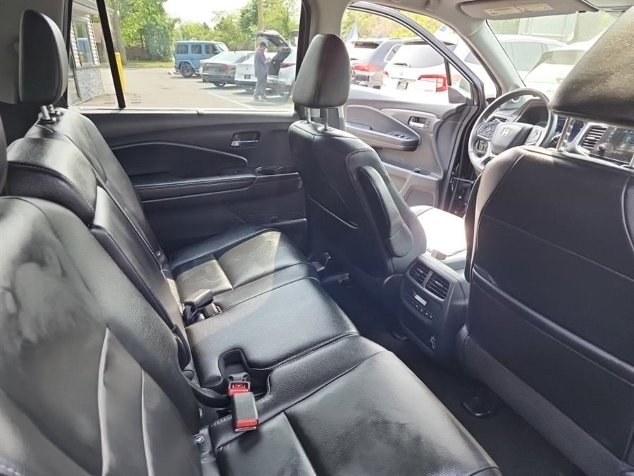 2020 Honda Pilot EX-L AWD, available for sale in Islip, New York | L.I. Auto Gallery. Islip, New York 2020 Honda Pilot EX-L AWD, available for sale in Islip, New York | L.I. Auto Gallery. Islip, New York