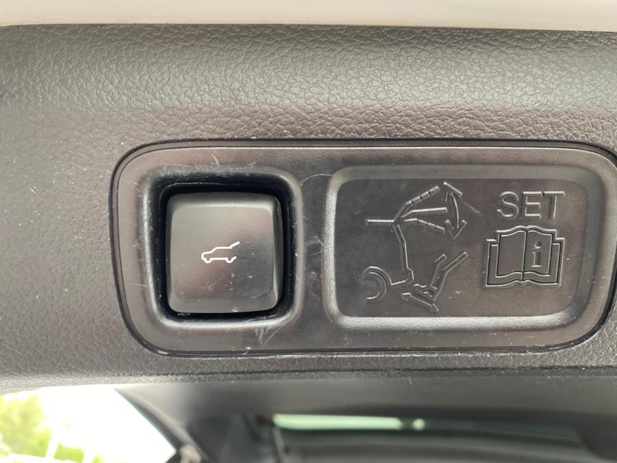 2018 Lincoln Navigator L 4x4 Reserve, available for sale in Canton, Connecticut | Lava Motors 2 Inc. Canton, Connecticut 2018 Lincoln Navigator L 4x4 Reserve, available for sale in Canton, Connecticut | Lava Motors 2 Inc. Canton, Connecticut