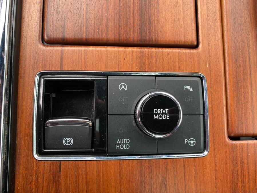 2018 Lincoln Navigator L 4x4 Reserve, available for sale in Canton, Connecticut | Lava Motors 2 Inc. Canton, Connecticut 2018 Lincoln Navigator L 4x4 Reserve, available for sale in Canton, Connecticut | Lava Motors 2 Inc. Canton, Connecticut