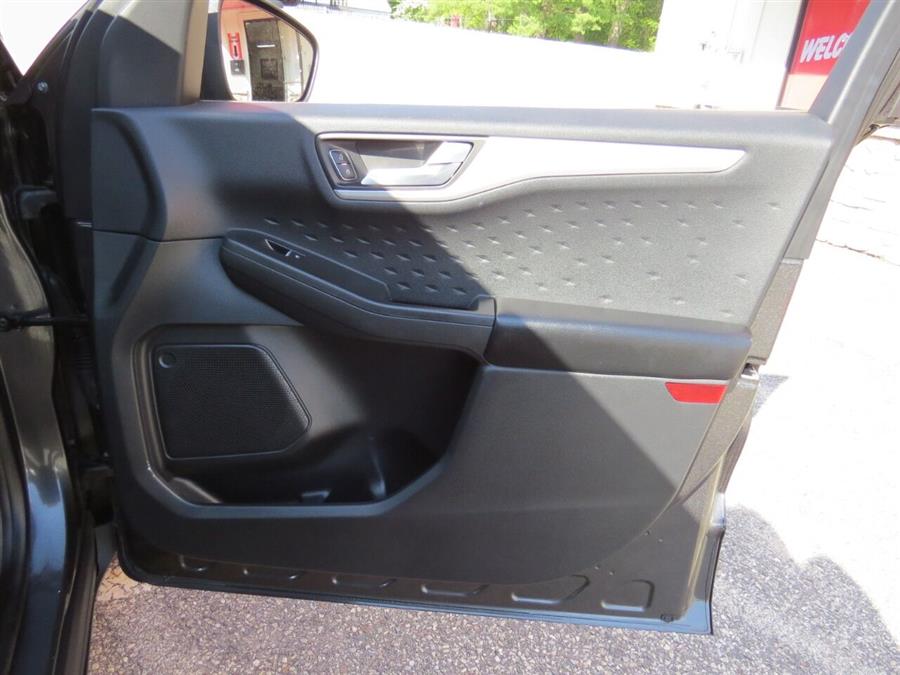 2020 Ford Escape SEL AWD 4dr SUV, available for sale in Auburn, Maine | Lake City Exports Inc. Auburn, Maine 2020 Ford Escape SEL AWD 4dr SUV, available for sale in Auburn, Maine | Lake City Exports Inc. Auburn, Maine