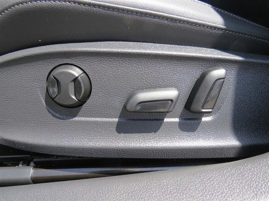 2020 Volkswagen Passat SE 4dr Sedan, available for sale in Auburn, Maine | Lake City Exports Inc. Auburn, Maine 2020 Volkswagen Passat SE 4dr Sedan, available for sale in Auburn, Maine | Lake City Exports Inc. Auburn, Maine