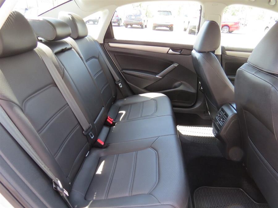 2020 Volkswagen Passat SE 4dr Sedan, available for sale in Auburn, Maine | Lake City Exports Inc. Auburn, Maine 2020 Volkswagen Passat SE 4dr Sedan, available for sale in Auburn, Maine | Lake City Exports Inc. Auburn, Maine