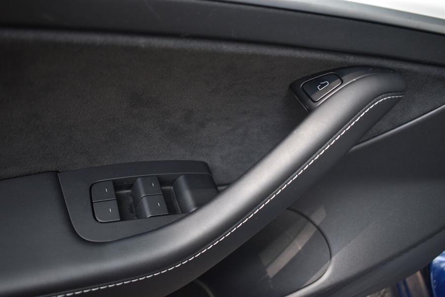 2021 Tesla Model 3 Standard Range Plus 4dr Sedan, available for sale in Great Neck, New York | Camy Cars. Great Neck, New York 2021 Tesla Model 3 Standard Range Plus 4dr Sedan, available for sale in Great Neck, New York | Camy Cars. Great Neck, New York