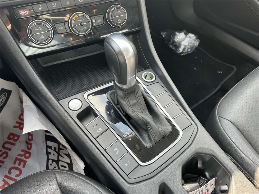 2019 Volkswagen Jetta R-Line, available for sale in Wantagh, New York | Wantagh Certified. Wantagh, New York 2019 Volkswagen Jetta R-Line, available for sale in Wantagh, New York | Wantagh Certified. Wantagh, New York