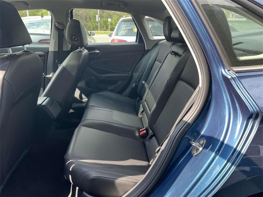 2019 Volkswagen Jetta R-Line, available for sale in Wantagh, New York | Wantagh Certified. Wantagh, New York 2019 Volkswagen Jetta R-Line, available for sale in Wantagh, New York | Wantagh Certified. Wantagh, New York