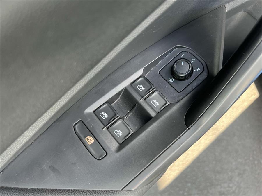 2019 Volkswagen Jetta R-Line, available for sale in Wantagh, New York | Wantagh Certified. Wantagh, New York 2019 Volkswagen Jetta R-Line, available for sale in Wantagh, New York | Wantagh Certified. Wantagh, New York