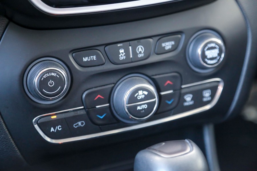 2020 Jeep Cherokee Limited FWD, available for sale in Miami, Florida | 26 Motors Miami. Miami, Florida 2020 Jeep Cherokee Limited FWD, available for sale in Miami, Florida | 26 Motors Miami. Miami, Florida