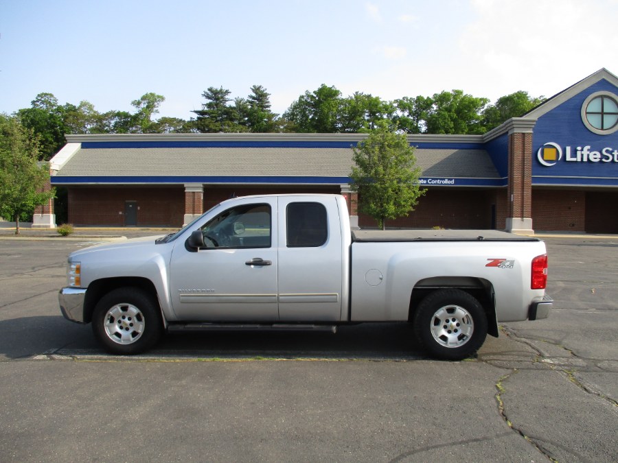 2013 Chevrolet Silverado 1500 4WD Ext Cab 143.5" LT, available for sale in New Britain, Connecticut | Universal Motors LLC. New Britain, Connecticut 2013 Chevrolet Silverado 1500 4WD Ext Cab 143.5" LT, available for sale in New Britain, Connecticut | Universal Motors LLC. New Britain, Connecticut