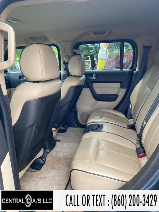 2006 HUMMER H3 4dr 4WD SUV, available for sale in East Windsor, Connecticut | Central A/S LLC. East Windsor, Connecticut 2006 HUMMER H3 4dr 4WD SUV, available for sale in East Windsor, Connecticut | Central A/S LLC. East Windsor, Connecticut