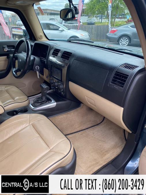 2006 HUMMER H3 4dr 4WD SUV, available for sale in East Windsor, Connecticut | Central A/S LLC. East Windsor, Connecticut 2006 HUMMER H3 4dr 4WD SUV, available for sale in East Windsor, Connecticut | Central A/S LLC. East Windsor, Connecticut