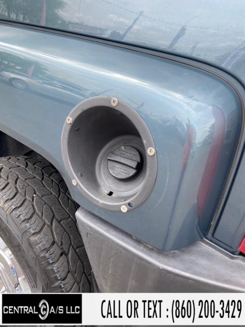 2006 HUMMER H3 4dr 4WD SUV, available for sale in East Windsor, Connecticut | Central A/S LLC. East Windsor, Connecticut 2006 HUMMER H3 4dr 4WD SUV, available for sale in East Windsor, Connecticut | Central A/S LLC. East Windsor, Connecticut
