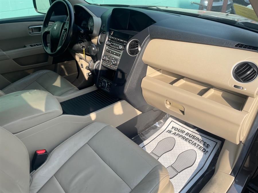 2012 Honda Pilot TOURING, available for sale in Lawrence, Massachusetts | Home Run Auto Sales Inc. Lawrence, Massachusetts 2012 Honda Pilot TOURING, available for sale in Lawrence, Massachusetts | Home Run Auto Sales Inc. Lawrence, Massachusetts