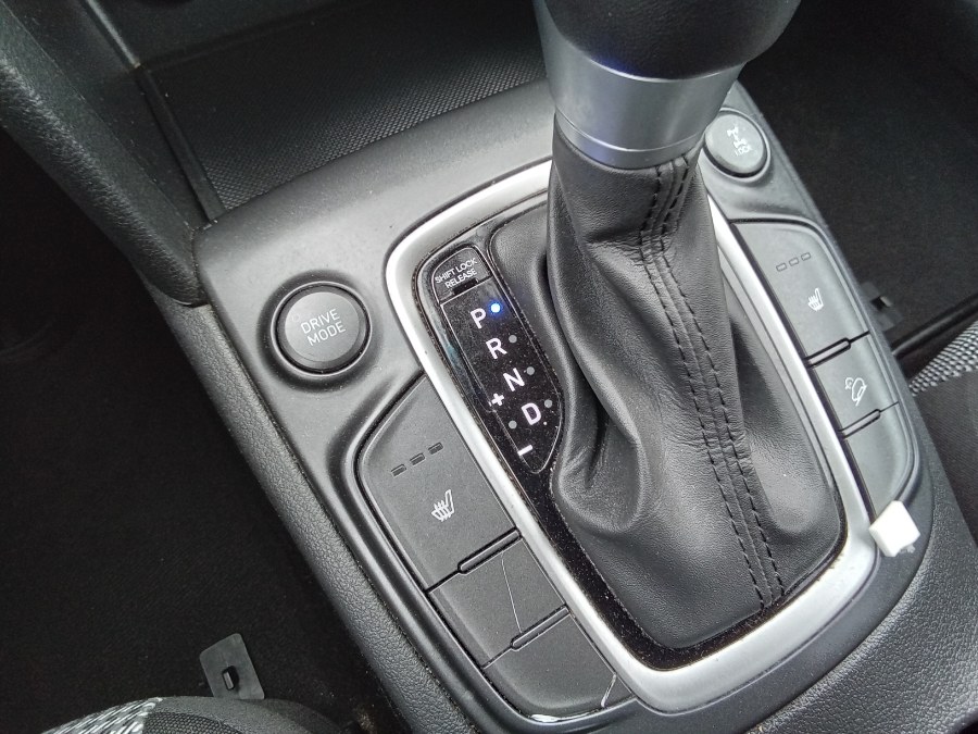 2021 Hyundai Kona SEL Auto AWD, available for sale in Irvington, New Jersey | NJ Used Cars Center. Irvington, New Jersey 2021 Hyundai Kona SEL Auto AWD, available for sale in Irvington, New Jersey | NJ Used Cars Center. Irvington, New Jersey