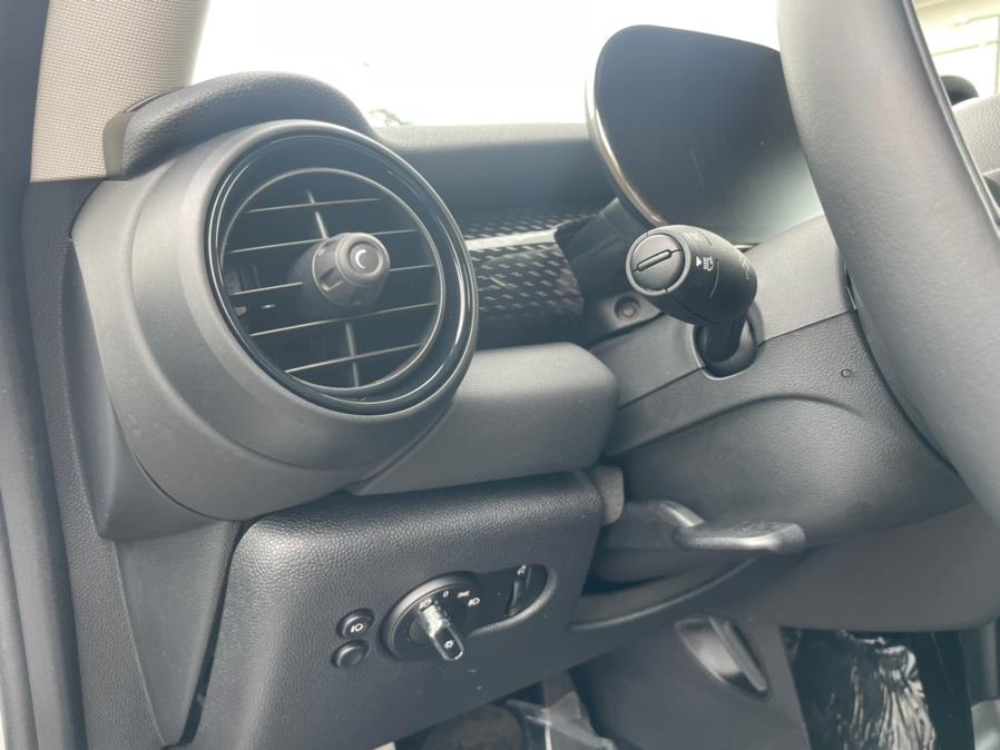 2021 MINI Cooper SE Signature, available for sale in Daly City, California | Green Light Auto Wholesale. Daly City, California 2021 MINI Cooper SE Signature, available for sale in Daly City, California | Green Light Auto Wholesale. Daly City, California