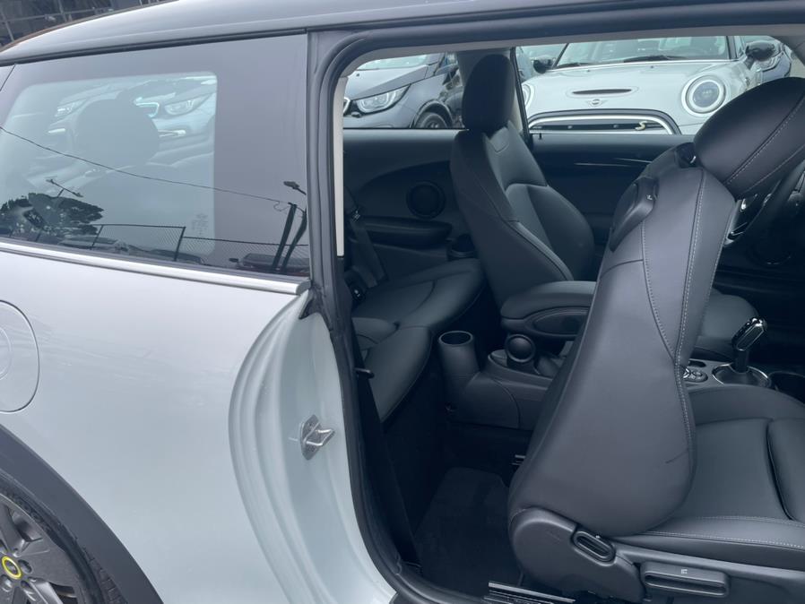2021 MINI Cooper SE Signature, available for sale in Daly City, California | Green Light Auto Wholesale. Daly City, California 2021 MINI Cooper SE Signature, available for sale in Daly City, California | Green Light Auto Wholesale. Daly City, California