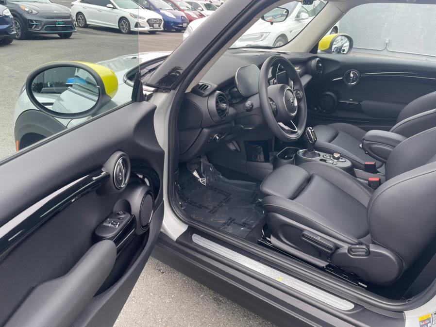 2021 MINI Cooper SE Signature, available for sale in Daly City, California | Green Light Auto Wholesale. Daly City, California 2021 MINI Cooper SE Signature, available for sale in Daly City, California | Green Light Auto Wholesale. Daly City, California