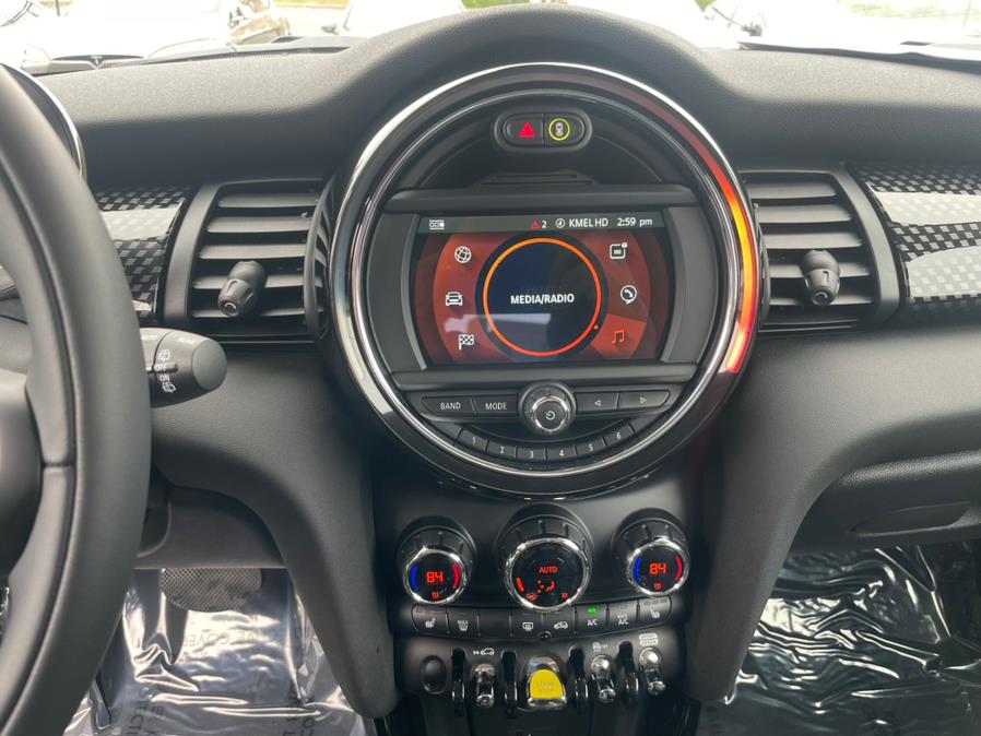 2021 MINI Cooper SE Signature, available for sale in Daly City, California | Green Light Auto Wholesale. Daly City, California 2021 MINI Cooper SE Signature, available for sale in Daly City, California | Green Light Auto Wholesale. Daly City, California