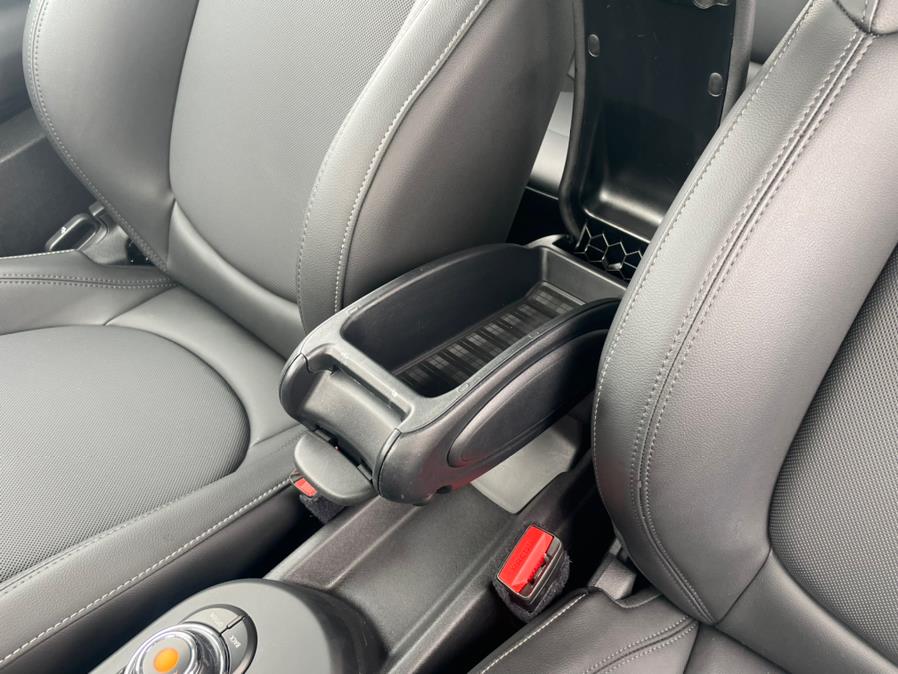 2021 MINI Cooper SE Signature, available for sale in Daly City, California | Green Light Auto Wholesale. Daly City, California 2021 MINI Cooper SE Signature, available for sale in Daly City, California | Green Light Auto Wholesale. Daly City, California
