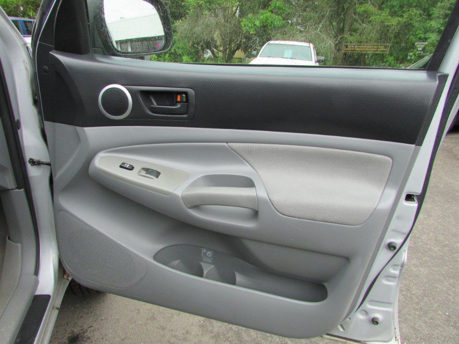 2007 Toyota Tacoma 4WD Double 128 V6 AT, available for sale in East Windsor, Connecticut | United Auto Sales of E Windsor, Inc. East Windsor, Connecticut 2007 Toyota Tacoma 4WD Double 128 V6 AT, available for sale in East Windsor, Connecticut | United Auto Sales of E Windsor, Inc. East Windsor, Connecticut