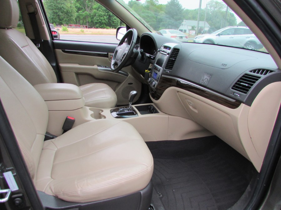 2012 Hyundai Santa Fe AWD 4dr V6 SE, available for sale in East Windsor, Connecticut | United Auto Sales of E Windsor, Inc. East Windsor, Connecticut 2012 Hyundai Santa Fe AWD 4dr V6 SE, available for sale in East Windsor, Connecticut | United Auto Sales of E Windsor, Inc. East Windsor, Connecticut