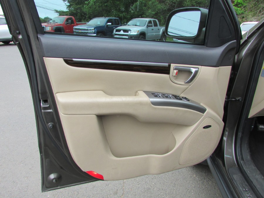 2012 Hyundai Santa Fe AWD 4dr V6 SE, available for sale in East Windsor, Connecticut | United Auto Sales of E Windsor, Inc. East Windsor, Connecticut 2012 Hyundai Santa Fe AWD 4dr V6 SE, available for sale in East Windsor, Connecticut | United Auto Sales of E Windsor, Inc. East Windsor, Connecticut