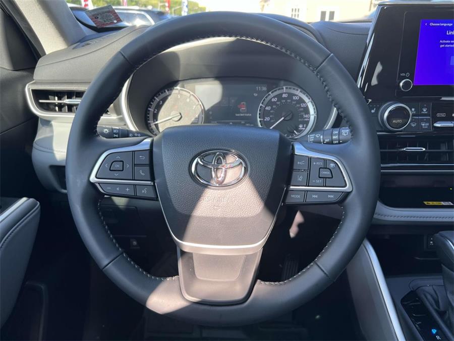 2023 Toyota Highlander L, available for sale in Wantagh, New York | Wantagh Certified. Wantagh, New York 2023 Toyota Highlander L, available for sale in Wantagh, New York | Wantagh Certified. Wantagh, New York