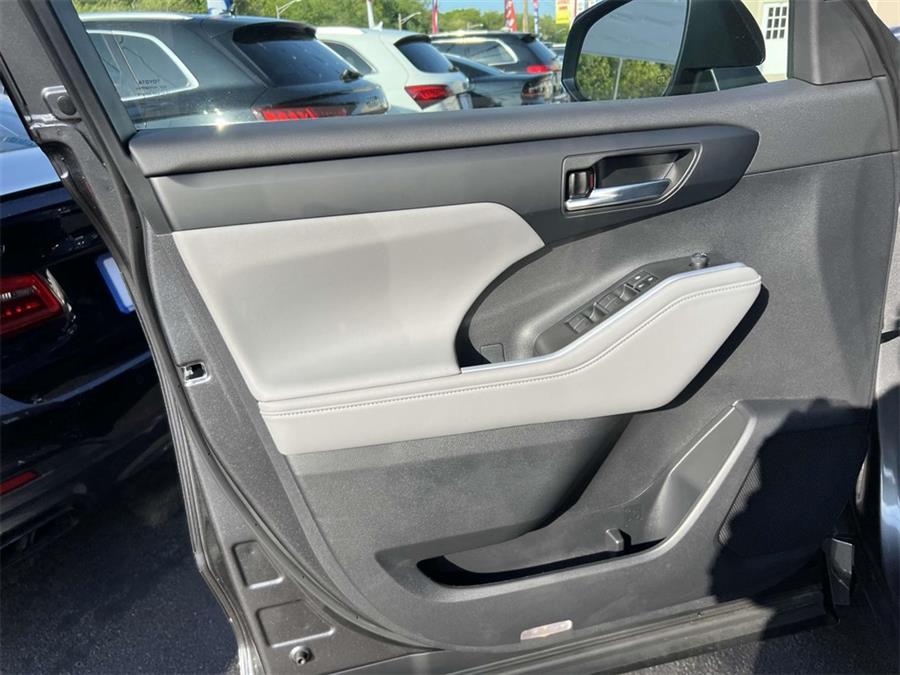 2023 Toyota Highlander L, available for sale in Wantagh, New York | Wantagh Certified. Wantagh, New York 2023 Toyota Highlander L, available for sale in Wantagh, New York | Wantagh Certified. Wantagh, New York