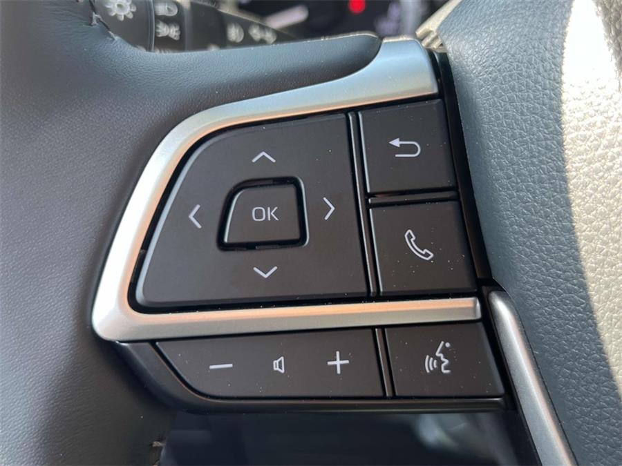 2023 Toyota Highlander L, available for sale in Wantagh, New York | Wantagh Certified. Wantagh, New York 2023 Toyota Highlander L, available for sale in Wantagh, New York | Wantagh Certified. Wantagh, New York