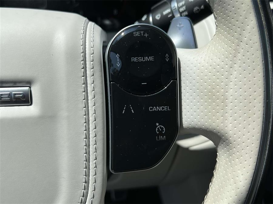 2019 Land Rover Range Rover Velar P250 SE R-Dynamic, available for sale in Wantagh, New York | Wantagh Certified. Wantagh, New York 2019 Land Rover Range Rover Velar P250 SE R-Dynamic, available for sale in Wantagh, New York | Wantagh Certified. Wantagh, New York