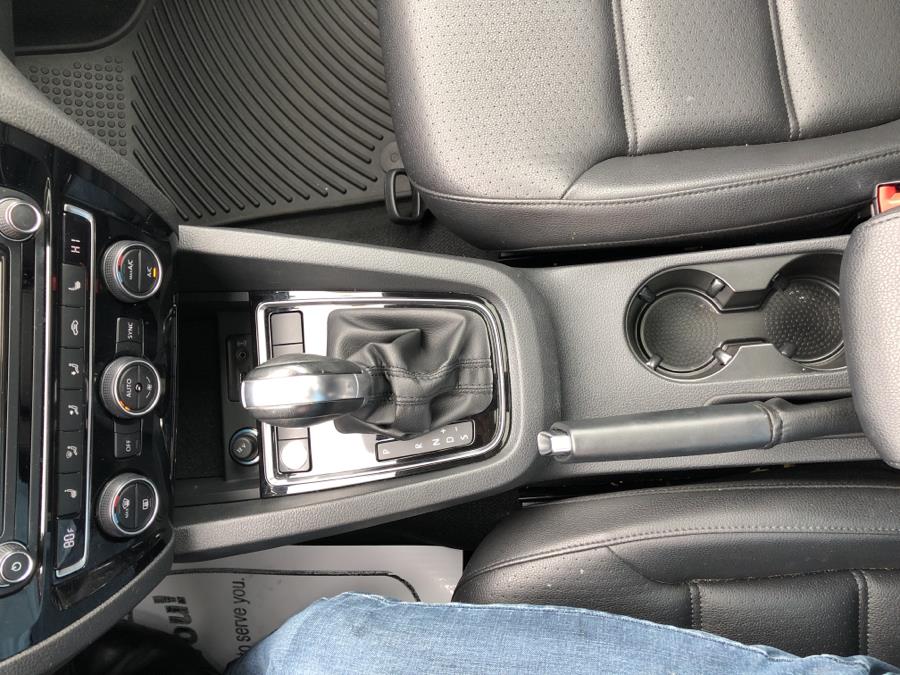 2017 Volkswagen Jetta 1.8T SEL Premium Auto, available for sale in Waterbury, Connecticut | National Auto Brokers, Inc.. Waterbury, Connecticut 2017 Volkswagen Jetta 1.8T SEL Premium Auto, available for sale in Waterbury, Connecticut | National Auto Brokers, Inc.. Waterbury, Connecticut