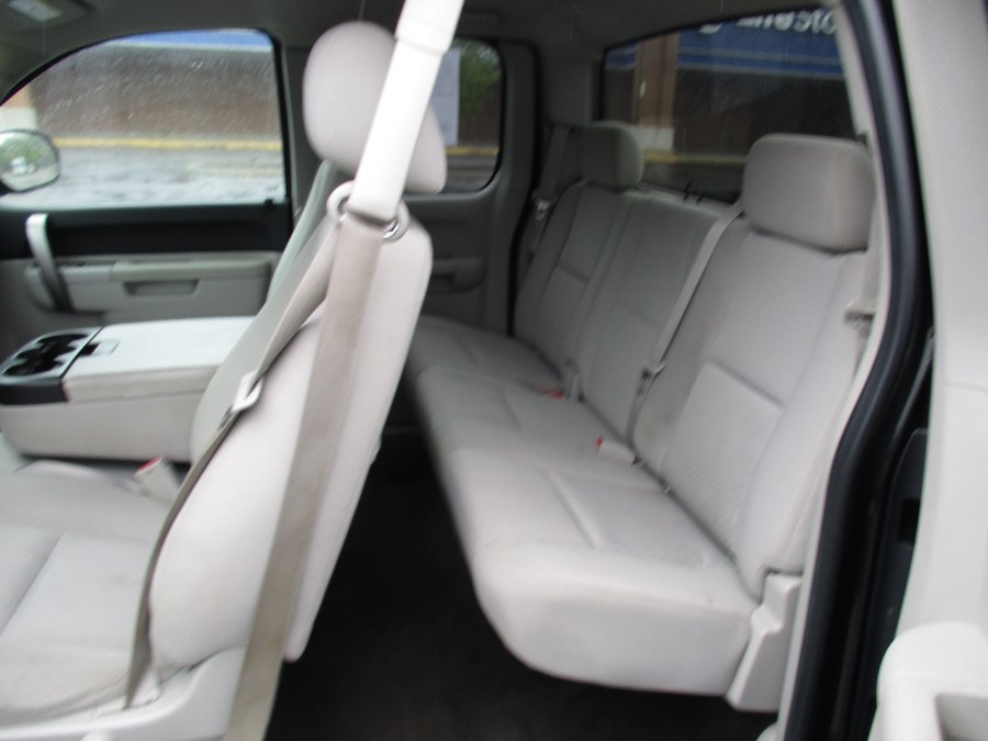 2010 Chevrolet Silverado 1500 4WD Ext Cab 143.5" LT, available for sale in New Britain, Connecticut | Universal Motors LLC. New Britain, Connecticut 2010 Chevrolet Silverado 1500 4WD Ext Cab 143.5" LT, available for sale in New Britain, Connecticut | Universal Motors LLC. New Britain, Connecticut