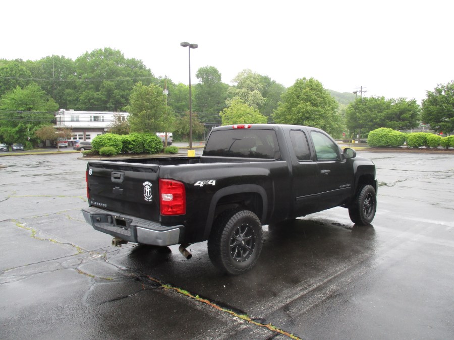 2010 Chevrolet Silverado 1500 4WD Ext Cab 143.5" LT, available for sale in New Britain, Connecticut | Universal Motors LLC. New Britain, Connecticut 2010 Chevrolet Silverado 1500 4WD Ext Cab 143.5" LT, available for sale in New Britain, Connecticut | Universal Motors LLC. New Britain, Connecticut