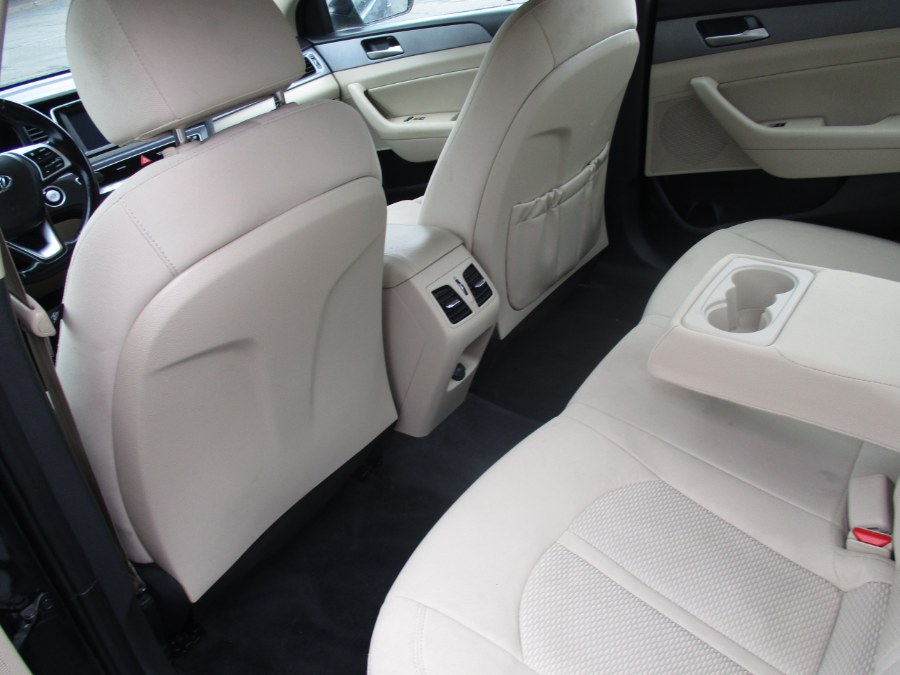 2019 Hyundai Sonata SEL 2.4L, available for sale in New Britain, Connecticut | Universal Motors LLC. New Britain, Connecticut 2019 Hyundai Sonata SEL 2.4L, available for sale in New Britain, Connecticut | Universal Motors LLC. New Britain, Connecticut