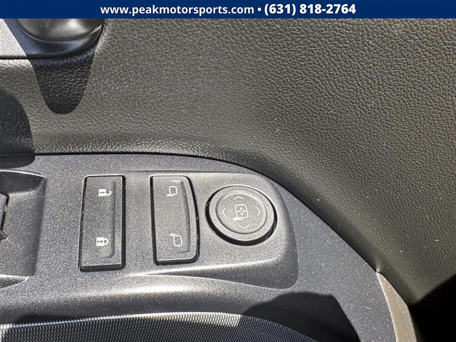 2018 Chevrolet Silverado 1500 4WD Double Cab 143.5" LT w/1LT, available for sale in Bayshore, New York | Peak Automotive Inc.. Bayshore, New York 2018 Chevrolet Silverado 1500 4WD Double Cab 143.5" LT w/1LT, available for sale in Bayshore, New York | Peak Automotive Inc.. Bayshore, New York
