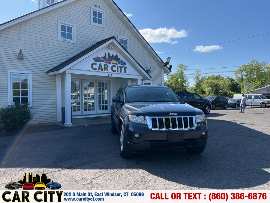 2013 Jeep Grand Cherokee 4WD 4dr Laredo Trailhawk *Ltd Avail*, available for sale in East Windsor, Connecticut | Car City LLC. East Windsor, Connecticut