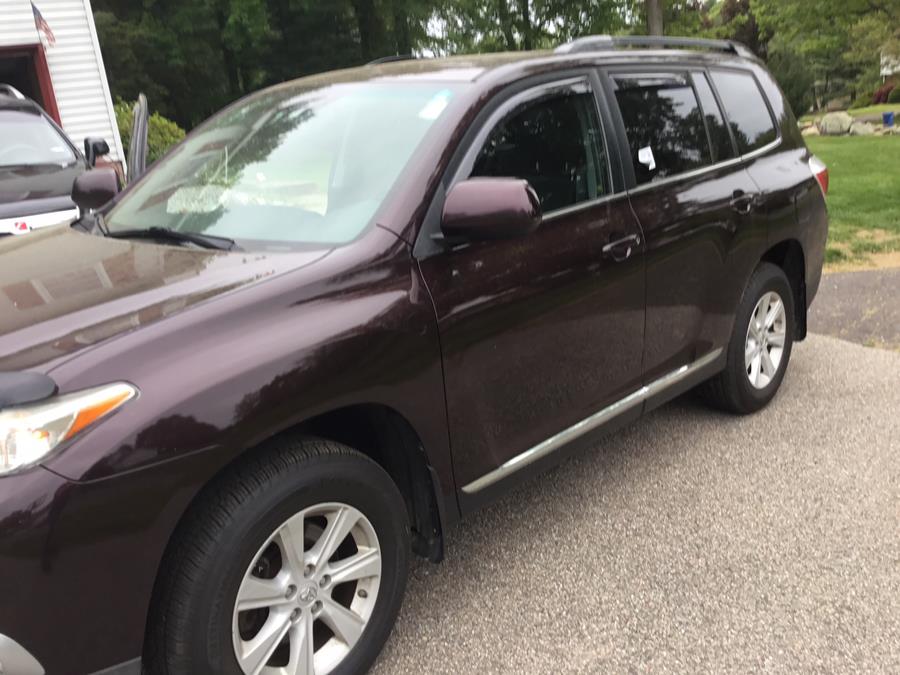 2013 Toyota Highlander 4WD 4dr V6 SE (Natl), available for sale in Manchester, Connecticut | Liberty Motors. Manchester, Connecticut 2013 Toyota Highlander 4WD 4dr V6 SE (Natl), available for sale in Manchester, Connecticut | Liberty Motors. Manchester, Connecticut