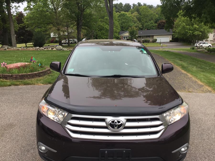 2013 Toyota Highlander 4WD 4dr V6 SE (Natl), available for sale in Manchester, Connecticut | Liberty Motors. Manchester, Connecticut 2013 Toyota Highlander 4WD 4dr V6 SE (Natl), available for sale in Manchester, Connecticut | Liberty Motors. Manchester, Connecticut