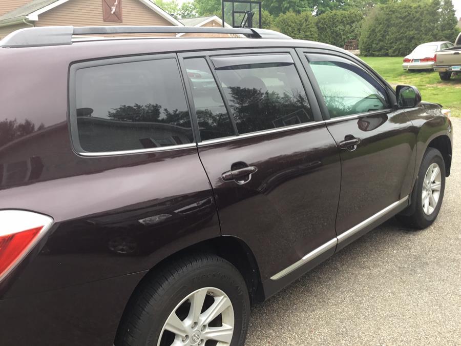2013 Toyota Highlander 4WD 4dr V6 SE (Natl), available for sale in Manchester, Connecticut | Liberty Motors. Manchester, Connecticut 2013 Toyota Highlander 4WD 4dr V6 SE (Natl), available for sale in Manchester, Connecticut | Liberty Motors. Manchester, Connecticut