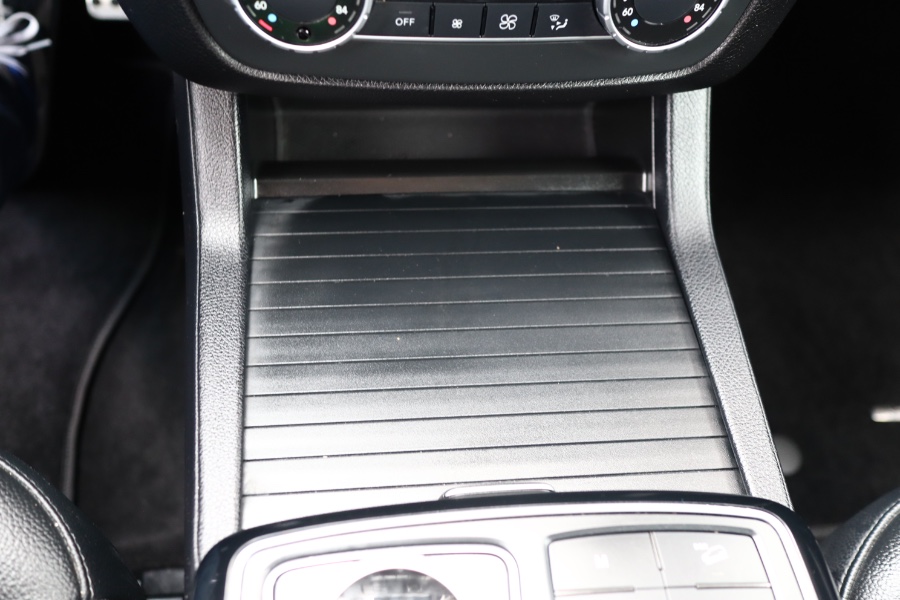 2019 Mercedes-Benz GLE GLE 400 4MATIC SUV, available for sale in Jamaica, New York | Hillside Auto Mall Inc.. Jamaica, New York 2019 Mercedes-Benz GLE GLE 400 4MATIC SUV, available for sale in Jamaica, New York | Hillside Auto Mall Inc.. Jamaica, New York