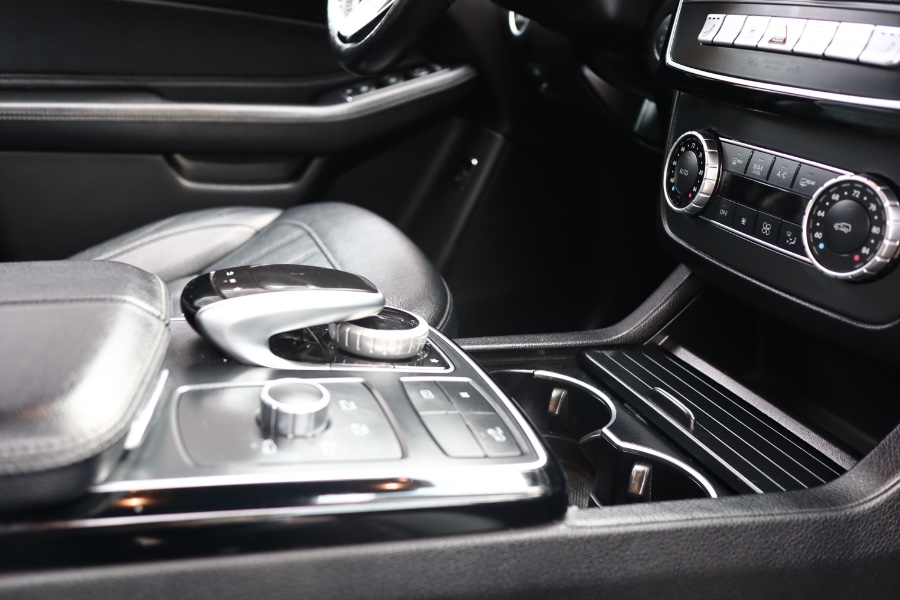 2019 Mercedes-Benz GLE GLE 400 4MATIC SUV, available for sale in Jamaica, New York | Hillside Auto Mall Inc.. Jamaica, New York 2019 Mercedes-Benz GLE GLE 400 4MATIC SUV, available for sale in Jamaica, New York | Hillside Auto Mall Inc.. Jamaica, New York