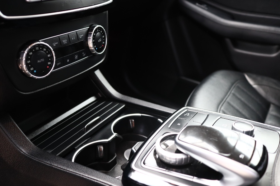 2019 Mercedes-Benz GLE GLE 400 4MATIC SUV, available for sale in Jamaica, New York | Hillside Auto Mall Inc.. Jamaica, New York 2019 Mercedes-Benz GLE GLE 400 4MATIC SUV, available for sale in Jamaica, New York | Hillside Auto Mall Inc.. Jamaica, New York