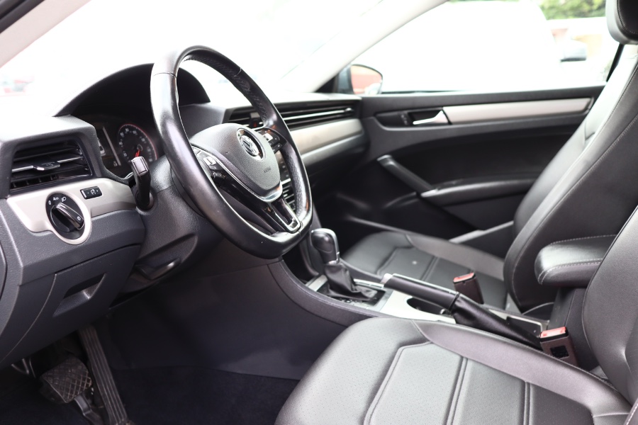 2020 Volkswagen Passat 2.0T SE Auto, available for sale in Jamaica, New York | Hillside Auto Mall Inc.. Jamaica, New York 2020 Volkswagen Passat 2.0T SE Auto, available for sale in Jamaica, New York | Hillside Auto Mall Inc.. Jamaica, New York