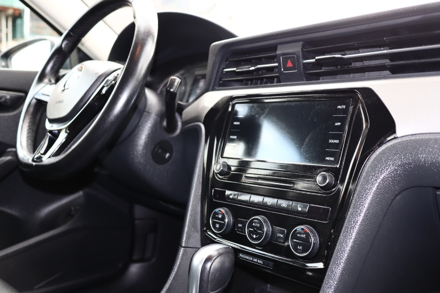 2020 Volkswagen Passat 2.0T SE Auto, available for sale in Jamaica, New York | Hillside Auto Mall Inc.. Jamaica, New York 2020 Volkswagen Passat 2.0T SE Auto, available for sale in Jamaica, New York | Hillside Auto Mall Inc.. Jamaica, New York